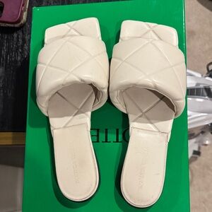 Bottega Veneta White Leather Slides / Sandals size 38.5